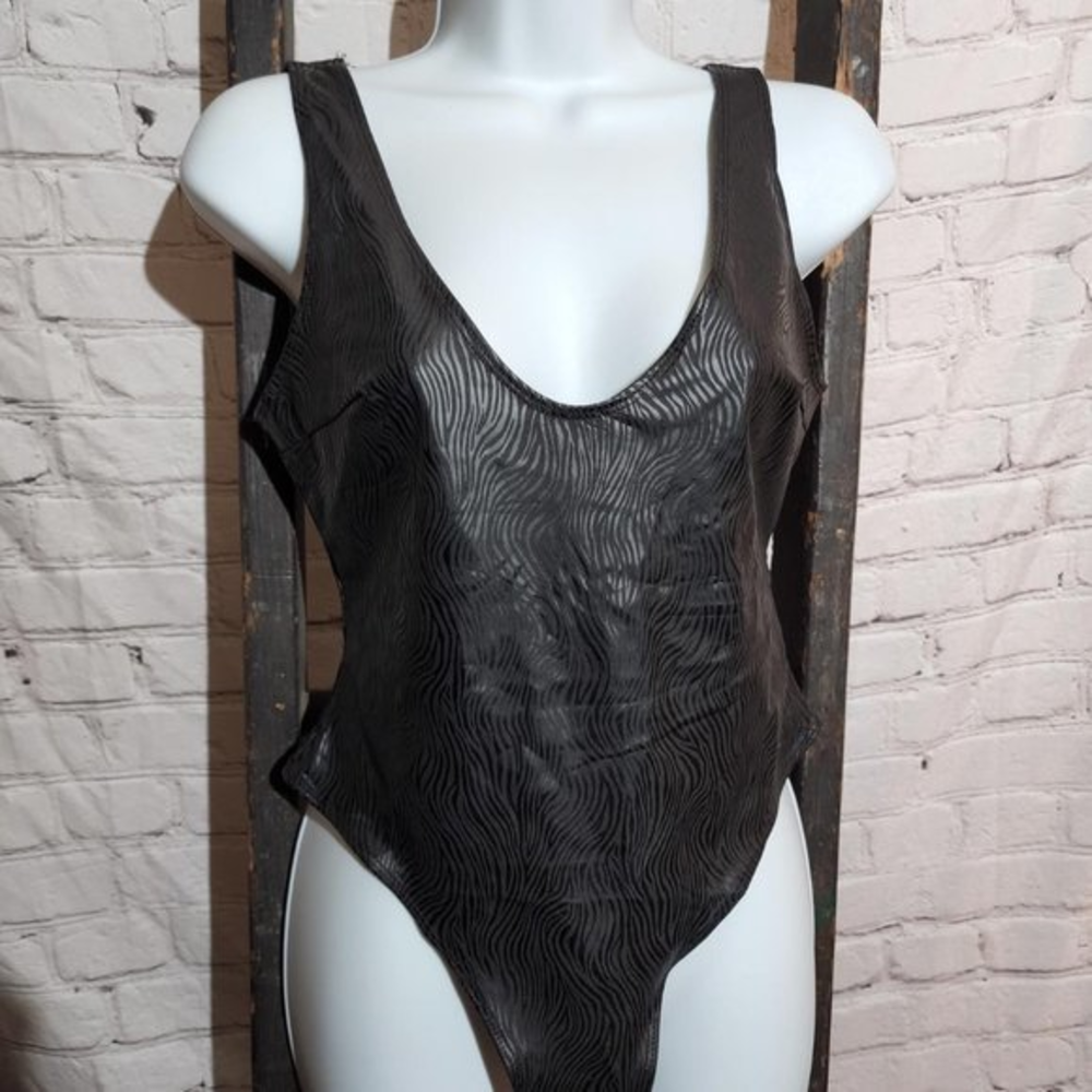 Black VNeck Bodysuit Small Shein
